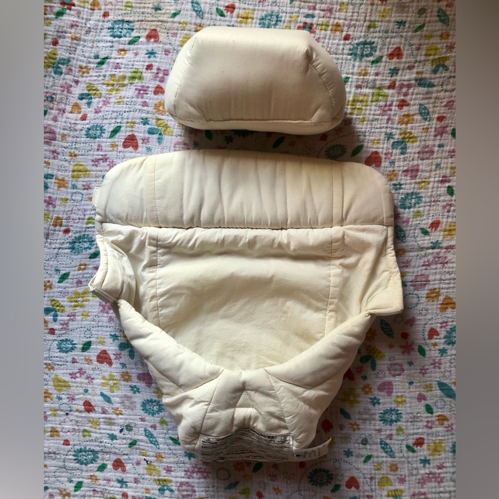 Ergobaby Cream Infant Insert and Head Support